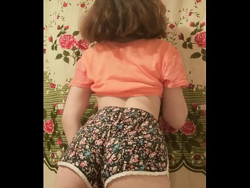 ❤️ Sexy jonge babe dy't har koarte broek op 'e kamera útstrielet ️ Pornofideo by ús fy.super-vip.top ️❤