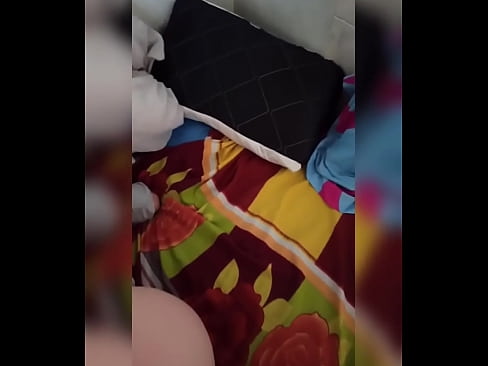 ❤️ Myn keamergenoat bliuwt allinnich thús want har man giet op fakânsje en ik nim de kâns oan om har te neuken en har kont fol mei molke ️ Pornofideo by ús fy.super-vip.top ️❤